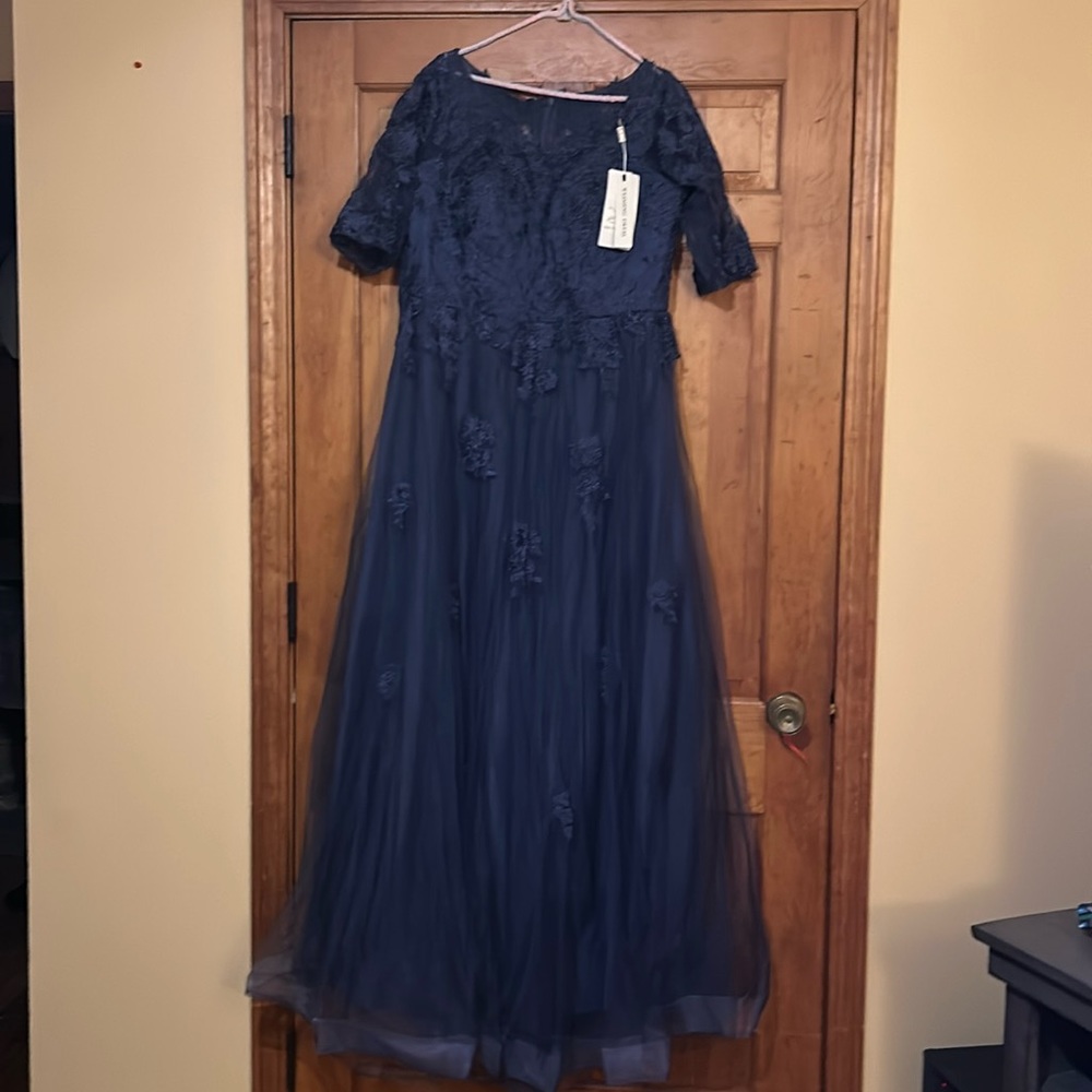 New bridesmaid or prom dress size 16 - Picture 1 of 10